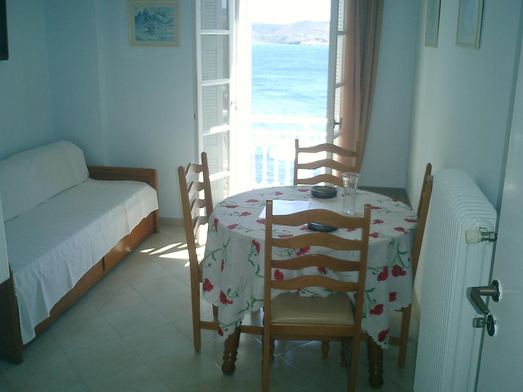Sea Colours Rooms & Apartments Ermoupoli Zimmer foto