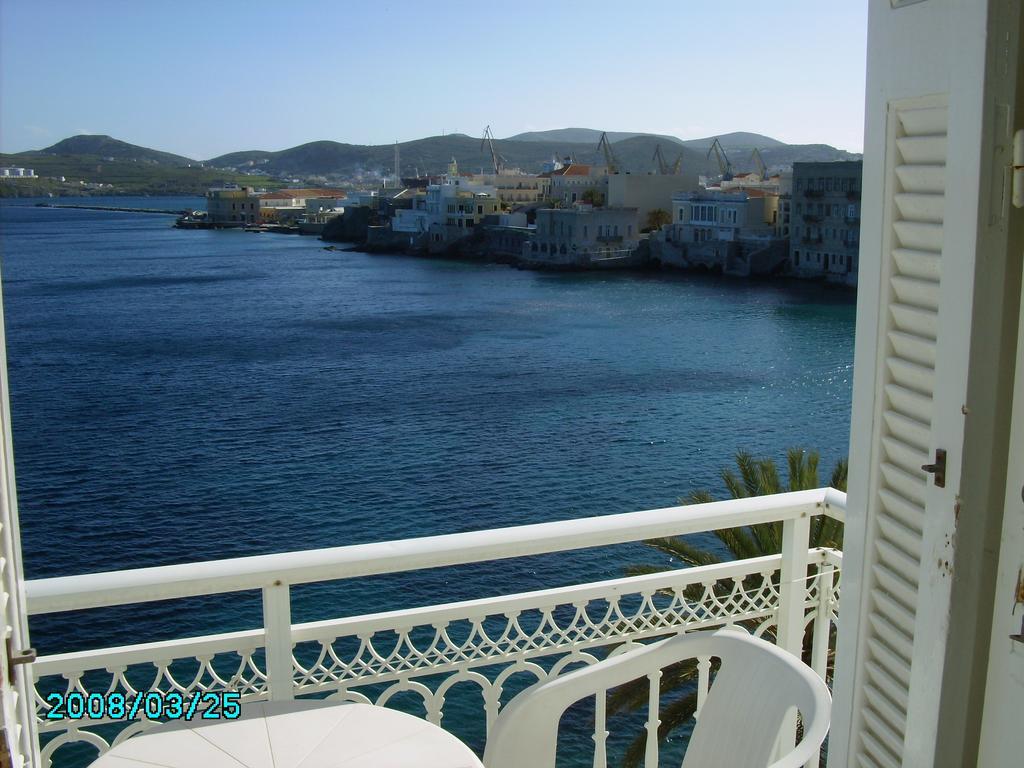 Sea Colours Rooms & Apartments Ermoupoli Zimmer foto